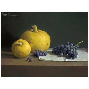 Stilleven met druiven en sierkalebassen