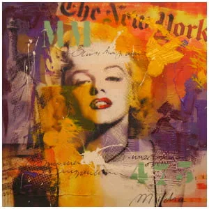 een collage van marilyn monroe op een muur