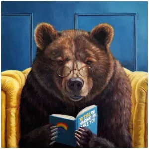 een schilderij van een beer die een boek leest