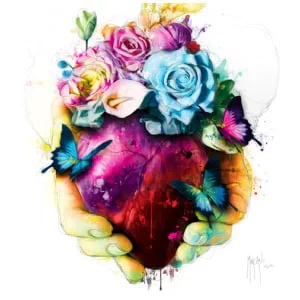 een hart met bloemen en vlinders erin