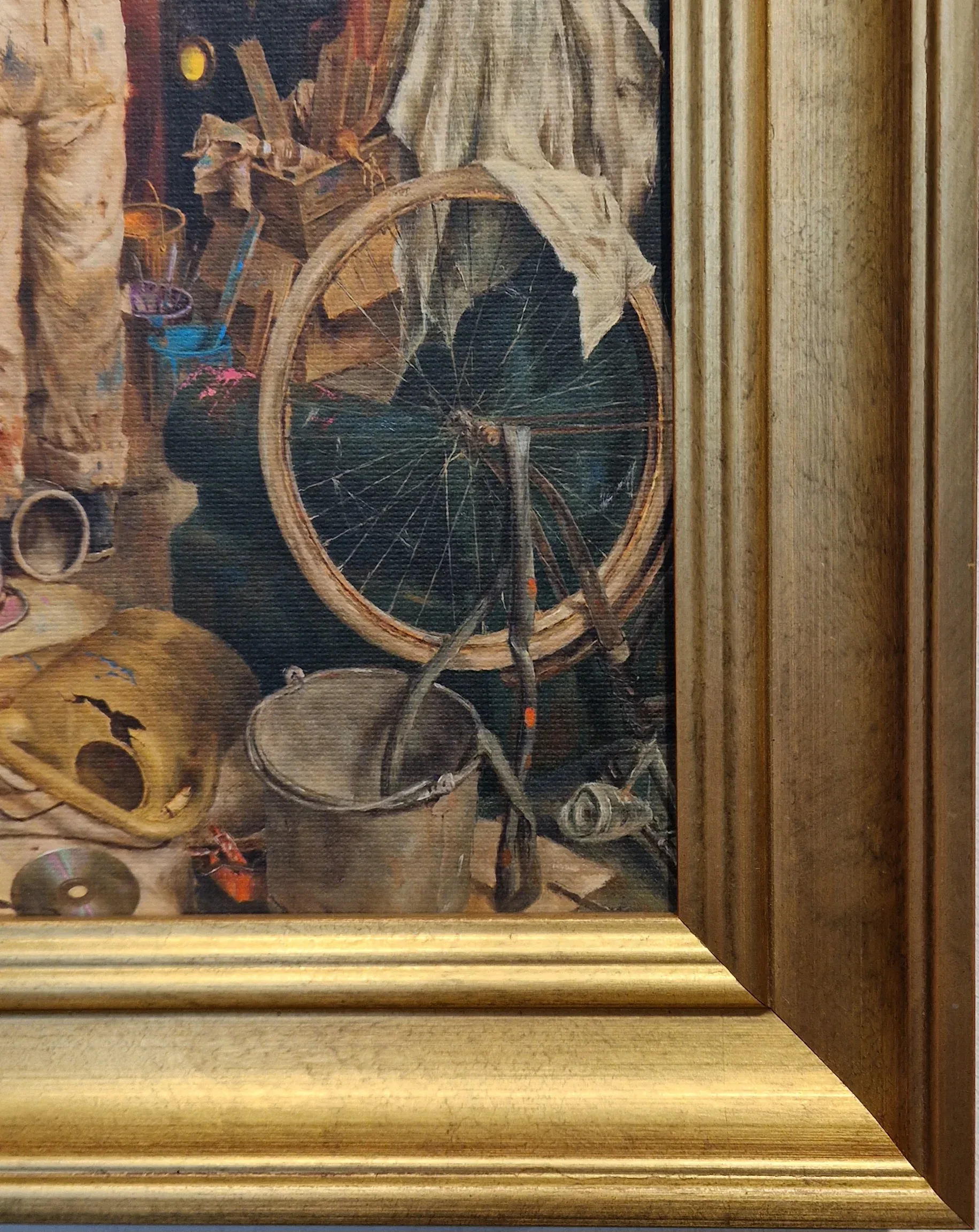 een schilderij van een ouderwetse fiets en andere spullen