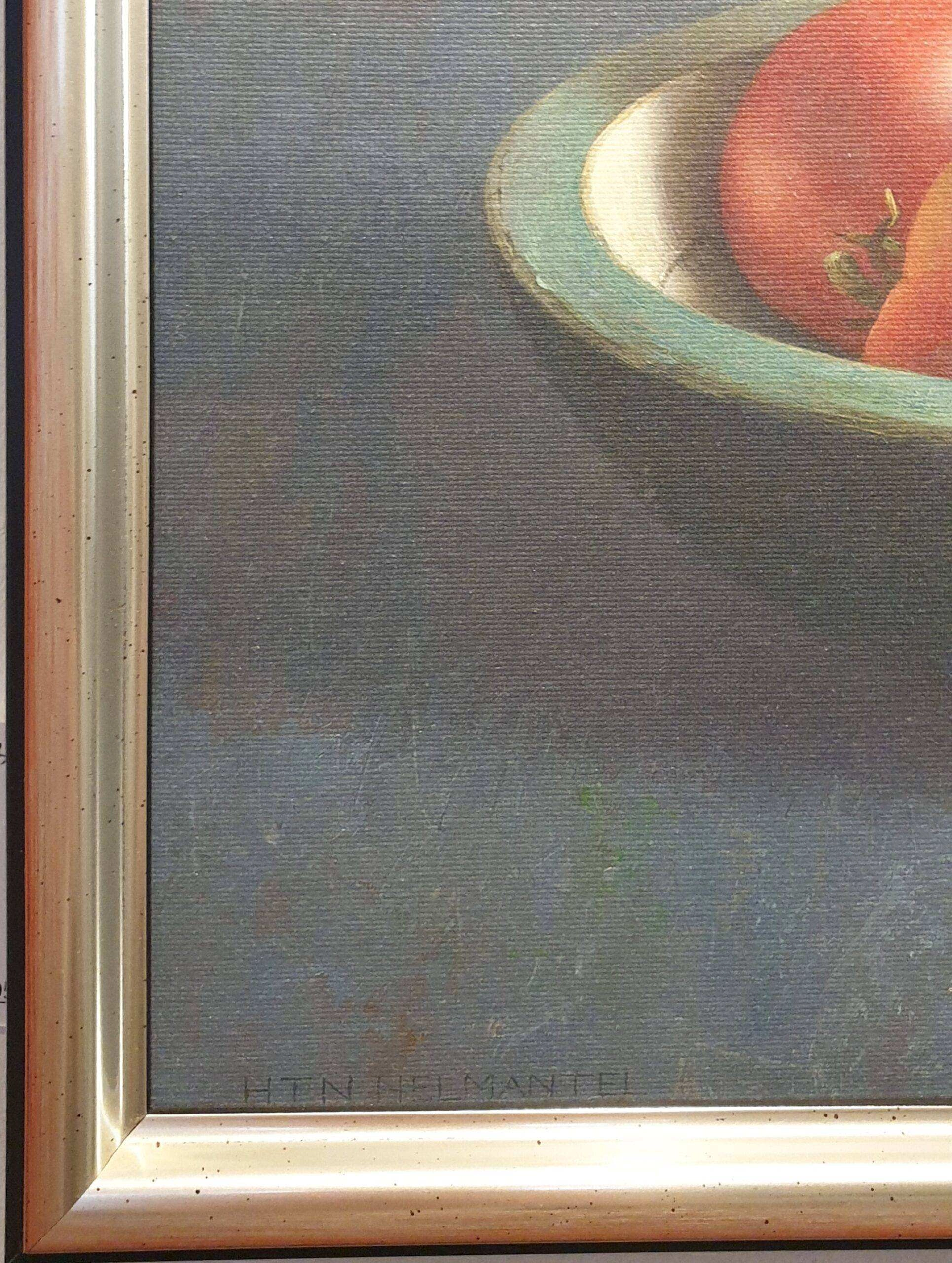 een schilderij van een schaal met fruit op een tafel