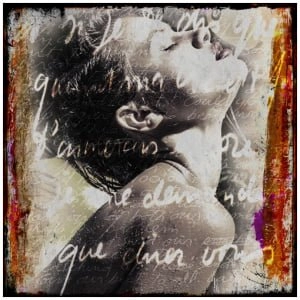 een vrouwengezicht vol woorden