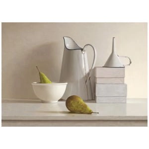 twee peren en een witte kruik op een tafel