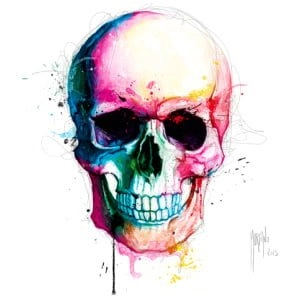een kleurrijke schedel met aquarelspatten erop