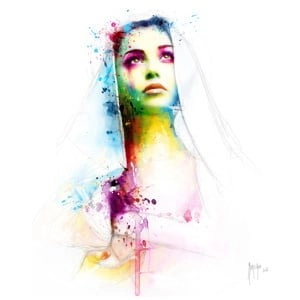 een schilderij van een vrouw met kleurrijke verfspatten op haar gezicht