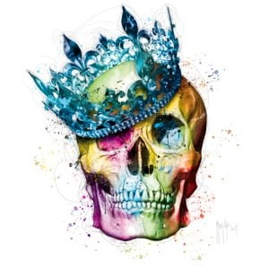 een schedel met een kroon op zijn hoofd