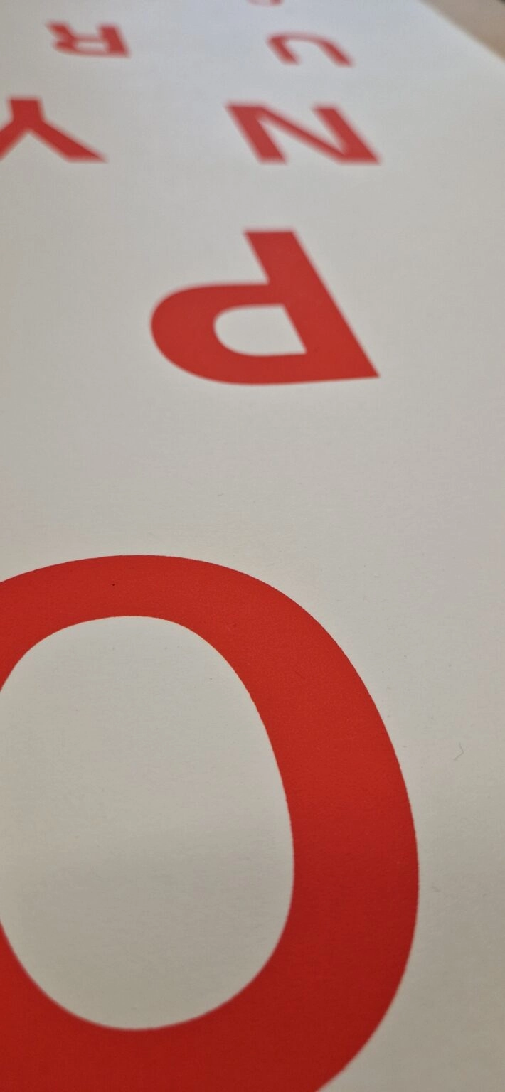 Alex Bucklee, Open your fucking eyes-rood, detail G