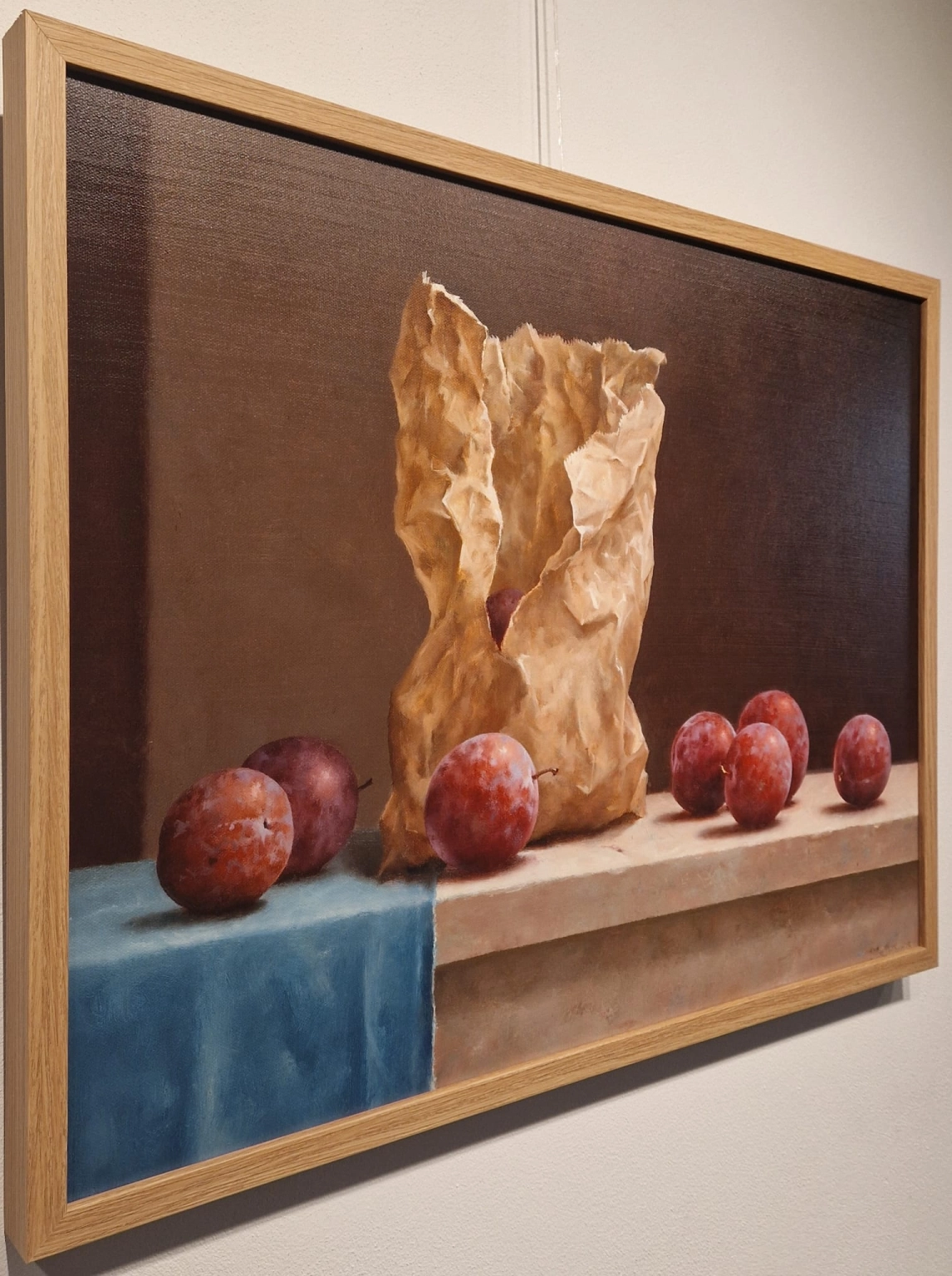 Marius van Dokkum, zak met pruimen, detail ZK